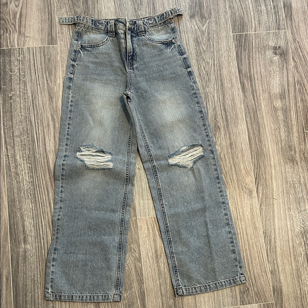 Stylish Ripped Gray Jeans